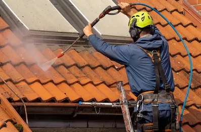Démoussage et hydrofuge de toiture à Rampieux